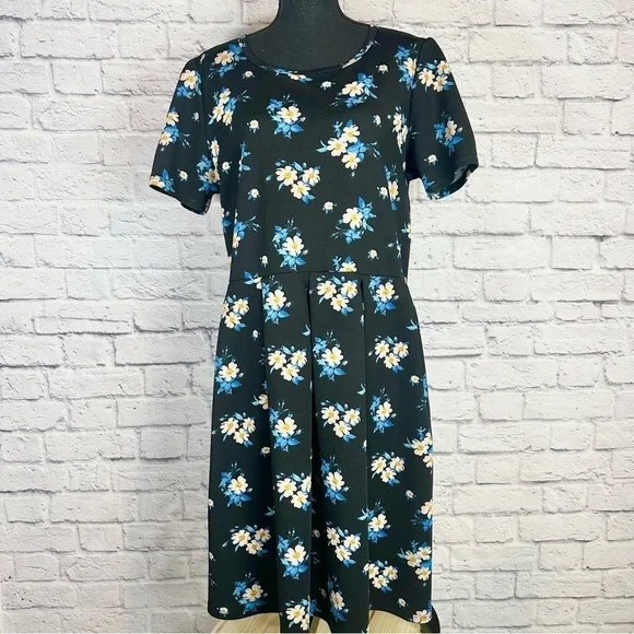 LulaRoe Black Floral Fit and Flare Short Sleeve Dress Size 3XL - Picture 2 of 11
